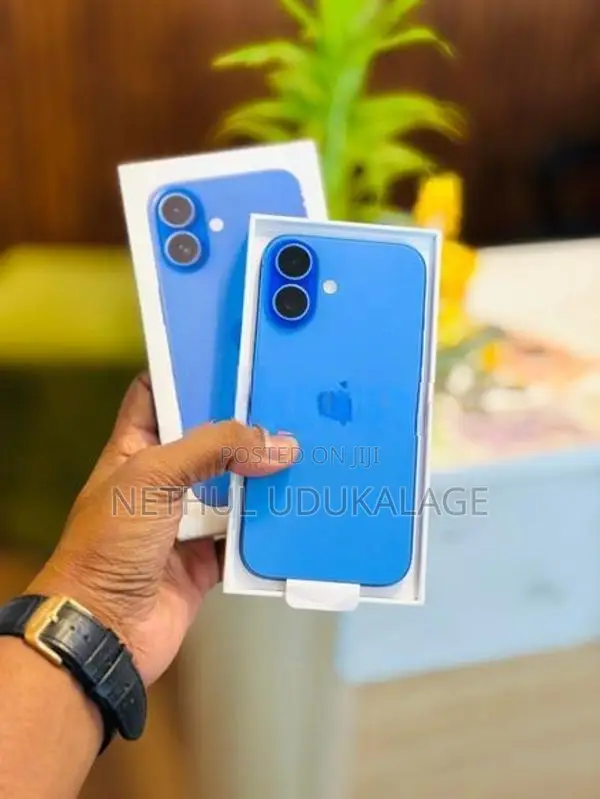 Apple iPhone 16 128GB (Ultramarine) (Used)