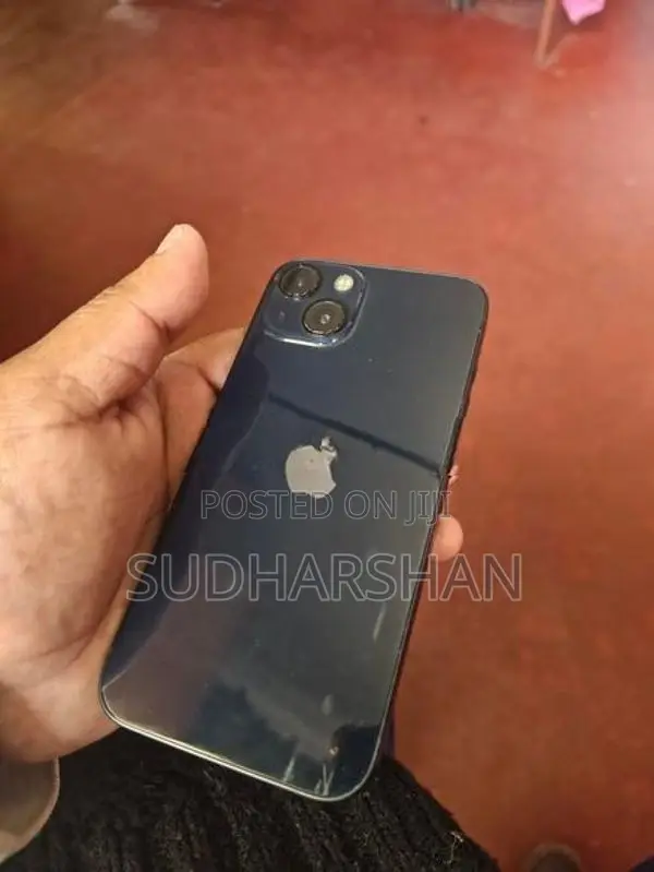 Apple iPhone 13 (Used)