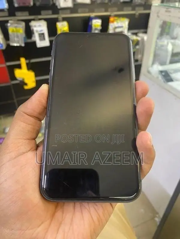 Apple iPhone 11 (Used)