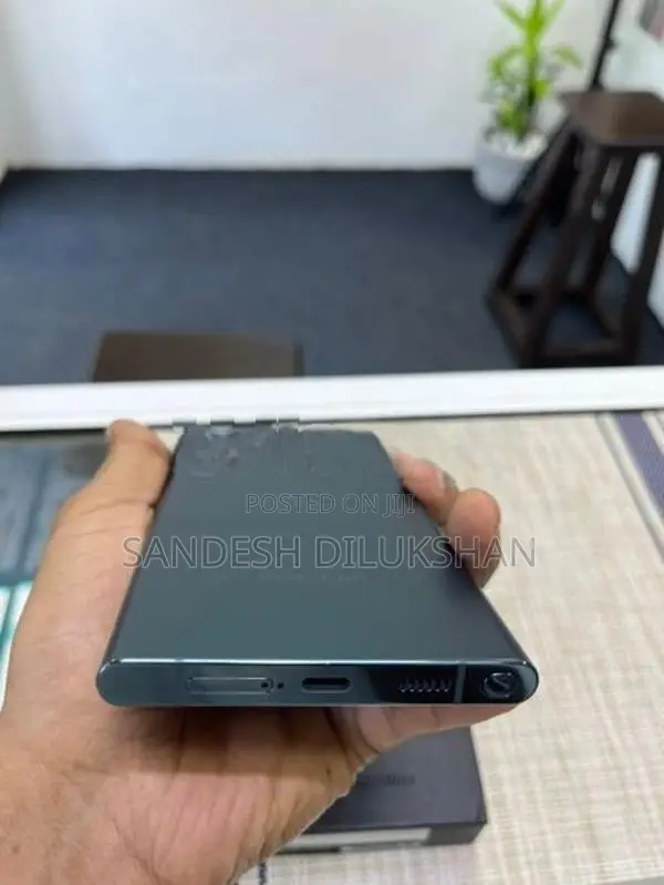 Samsung Galaxy S22 Ultra (Used)