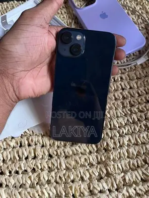 Apple iPhone 13 (Used)