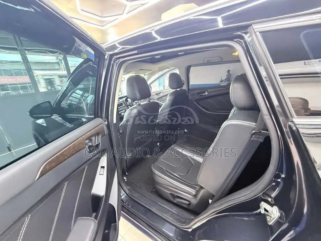 DFSK Glory I-Auto 2022 SUV (Used)