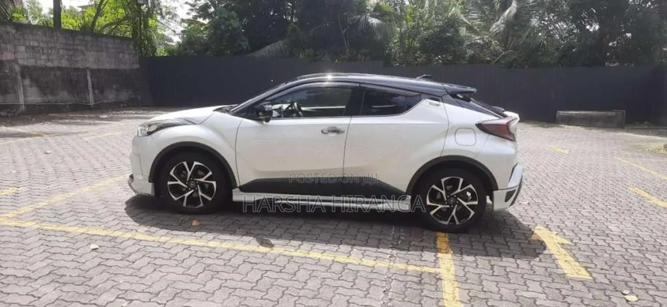 Toyota CHR 2018 SUV (Used)