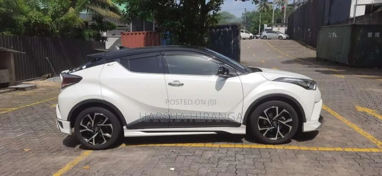 Toyota CHR 2018 SUV (Used)