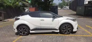 Toyota CHR 2018 SUV (Used)