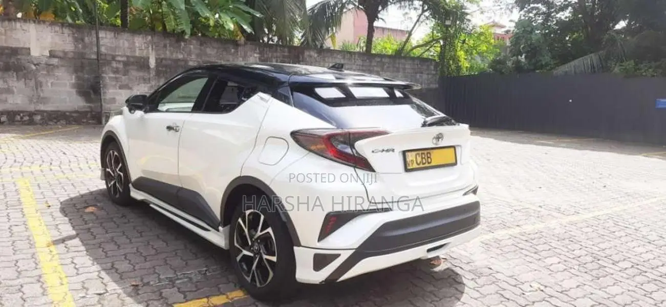 Toyota CHR 2018 SUV (Used)