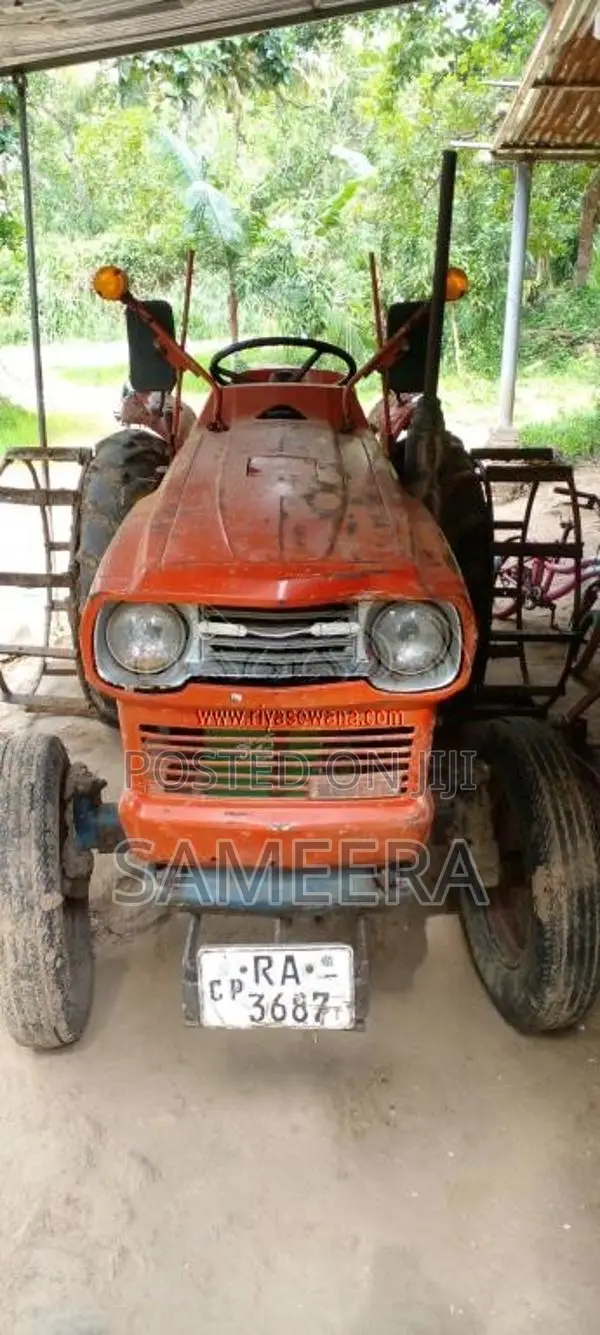 Kubota L2601 Mini 2009 Tractor (Used)