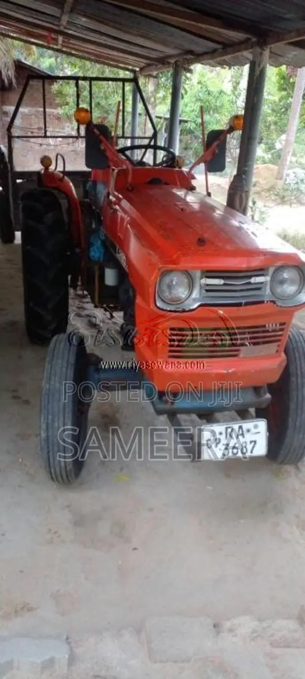 Kubota L2601 Mini 2009 Tractor (Used)