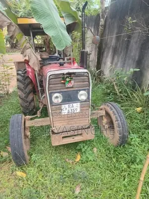 Massey-Ferguson 240 2006 Tractor (Used)