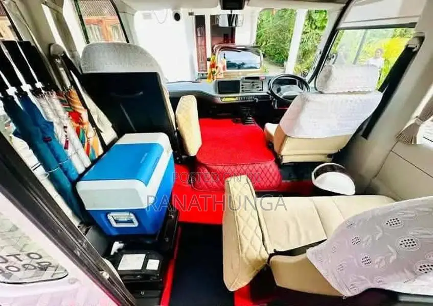 Toyota Coaster 2010 Bus (Used)