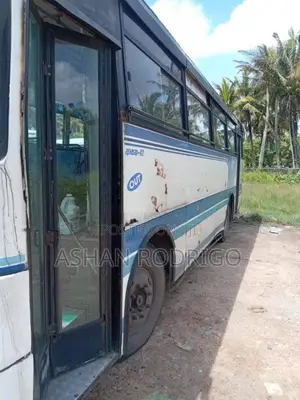 Tata Star 2010 Bus (Used)