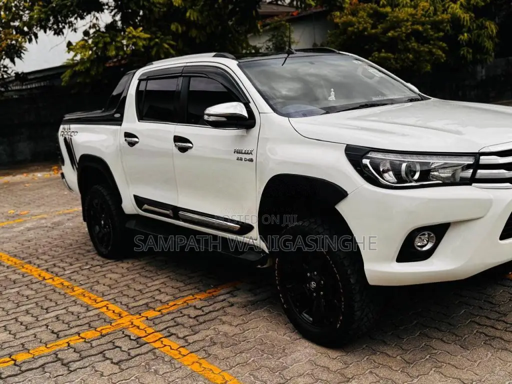 Toyota Hilux Revo 2017 Pickup (Used)