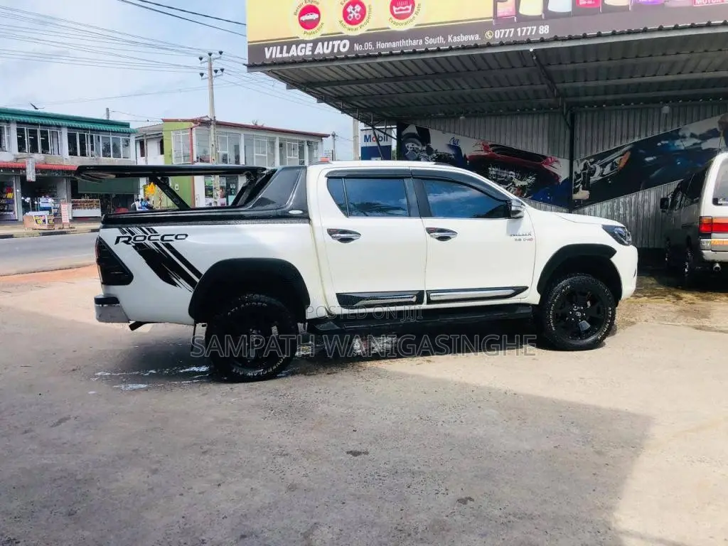 Toyota Hilux Revo 2017 Pickup (Used)