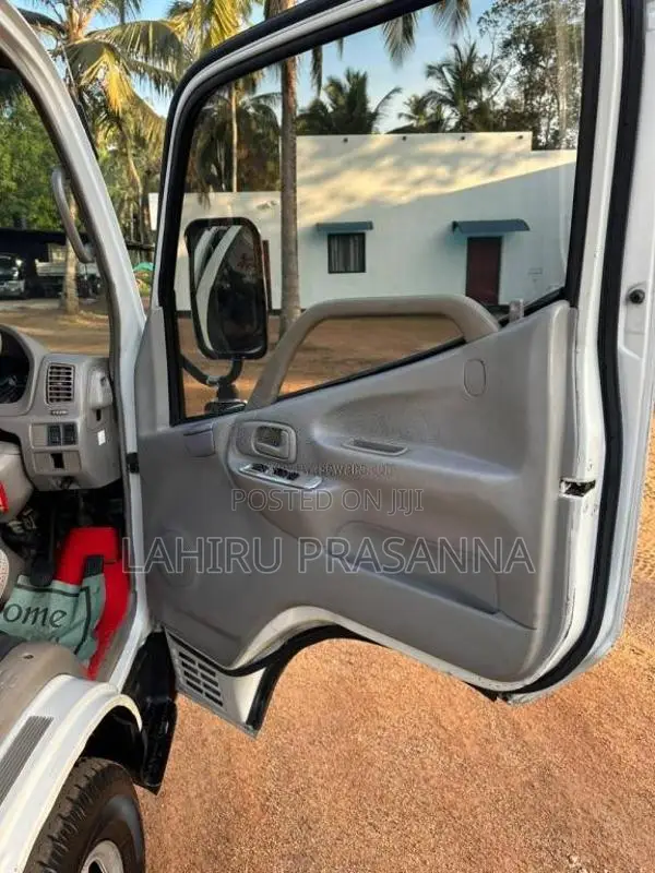 Toyota CrewCab 2007 Crew Cab (Used)