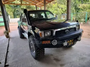 Toyota Hilux 1994 Pickup (Used)