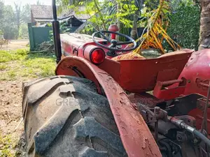 Massey-Ferguson MF 135 1980 Tractor (Used)