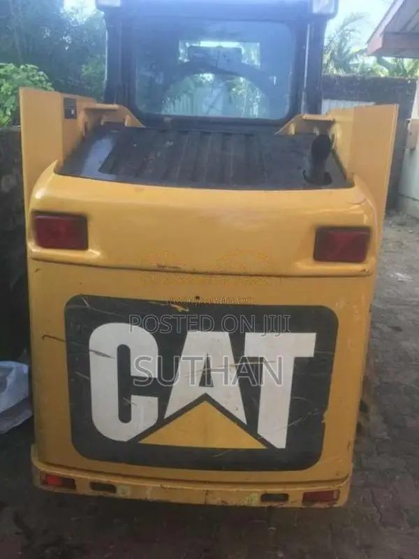CAT Bob Cat 2015 Heavy-Duty (Used)