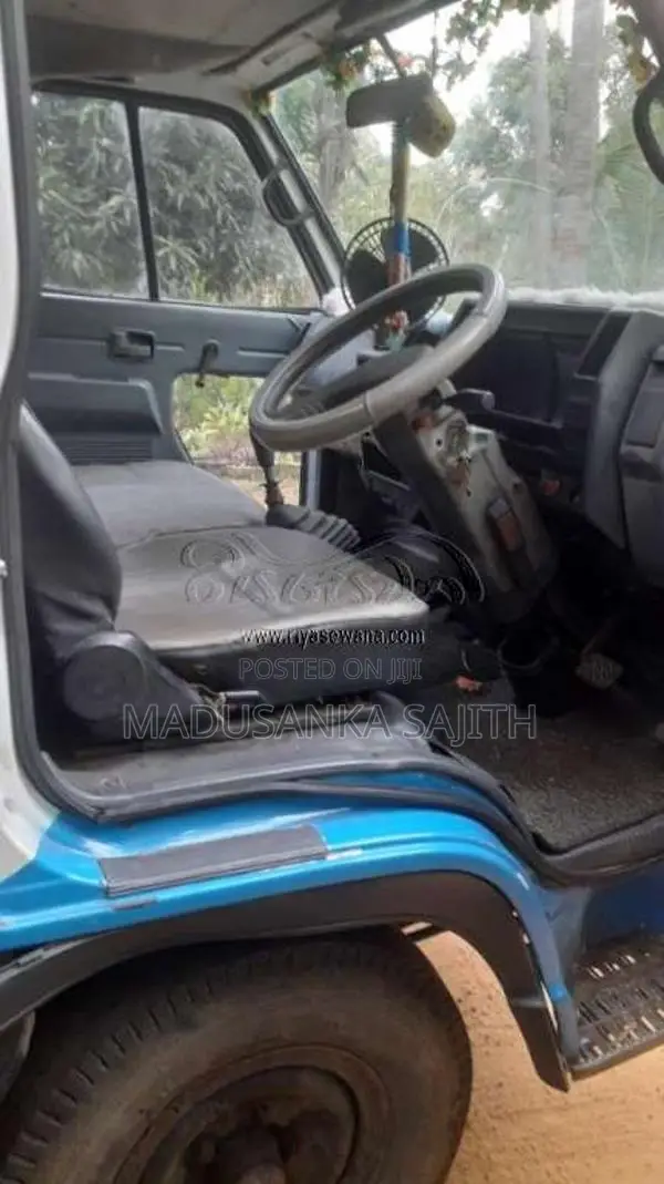 Isuzu ELF 250 1978 Lorry (Used)