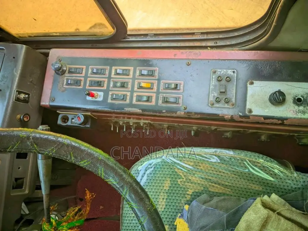 Mitsubishi Fuso 1990 Bus (Used)