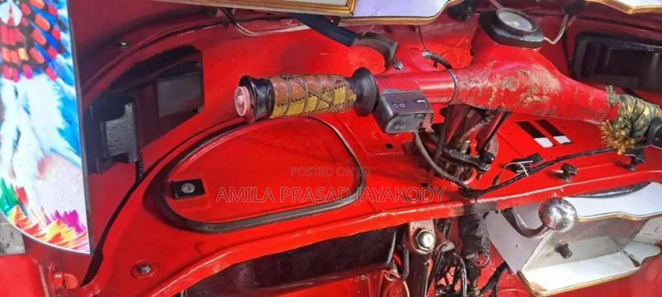 Bajaj 2 Stroke 2006 Three Wheel (Used)