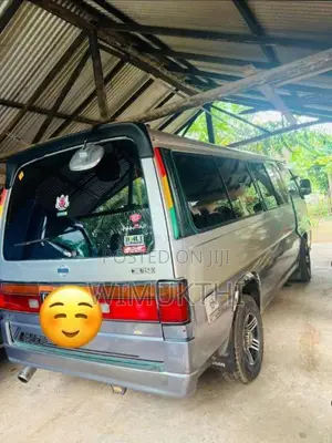 Nissan Caravan 1993 Van (Used)