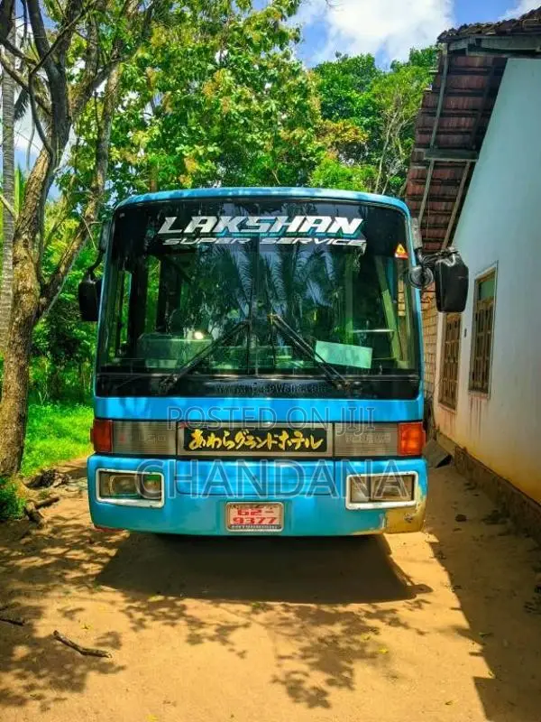Mitsubishi Dolphin Fuso 1990 Bus (Used)