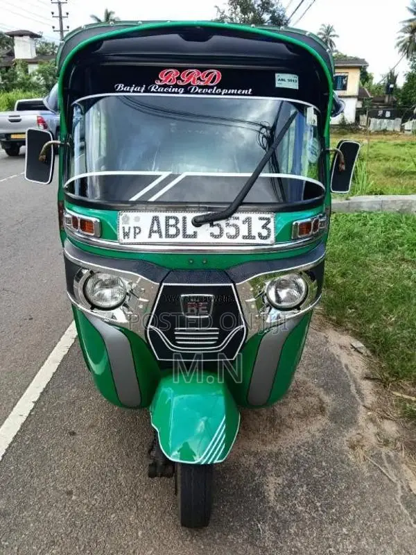 Bajaj 4 Stroke 2016 Three Wheel (Used)