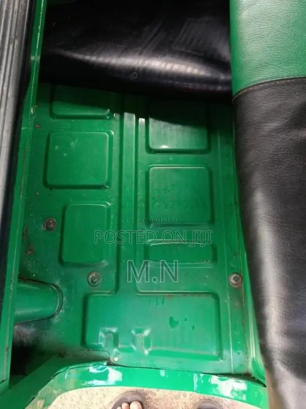 Bajaj 4 Stroke 2016 Three Wheel (Used)