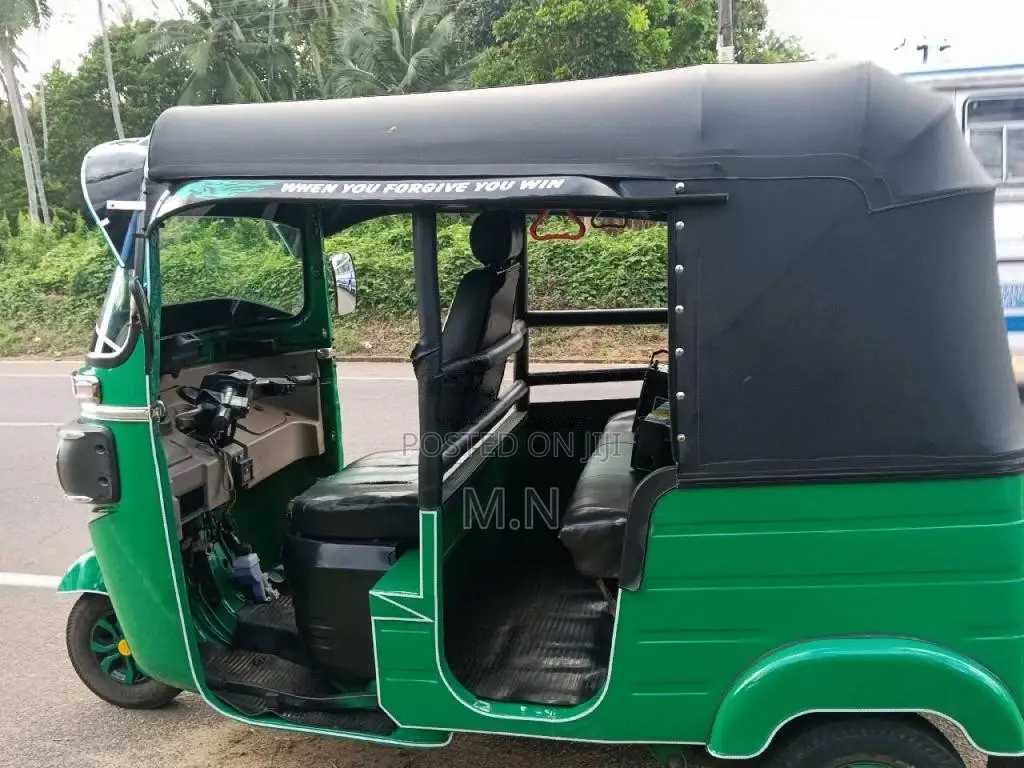 Bajaj 4 Stroke 2016 Three Wheel (Used)