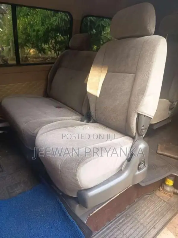 Nissan Caravan 1995 Van (Used)