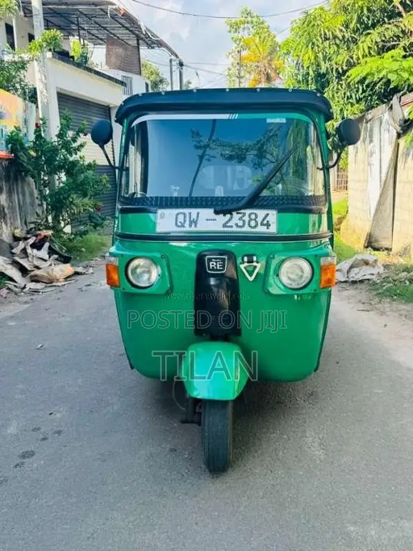 Bajaj 4 Stroke 2010 Three Wheel (Used)