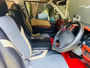 Toyota KDH 200 2007 Van (Used)