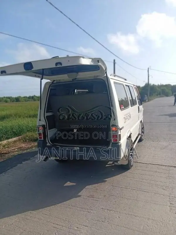 Nissan Vanette 2001 Van (Used)