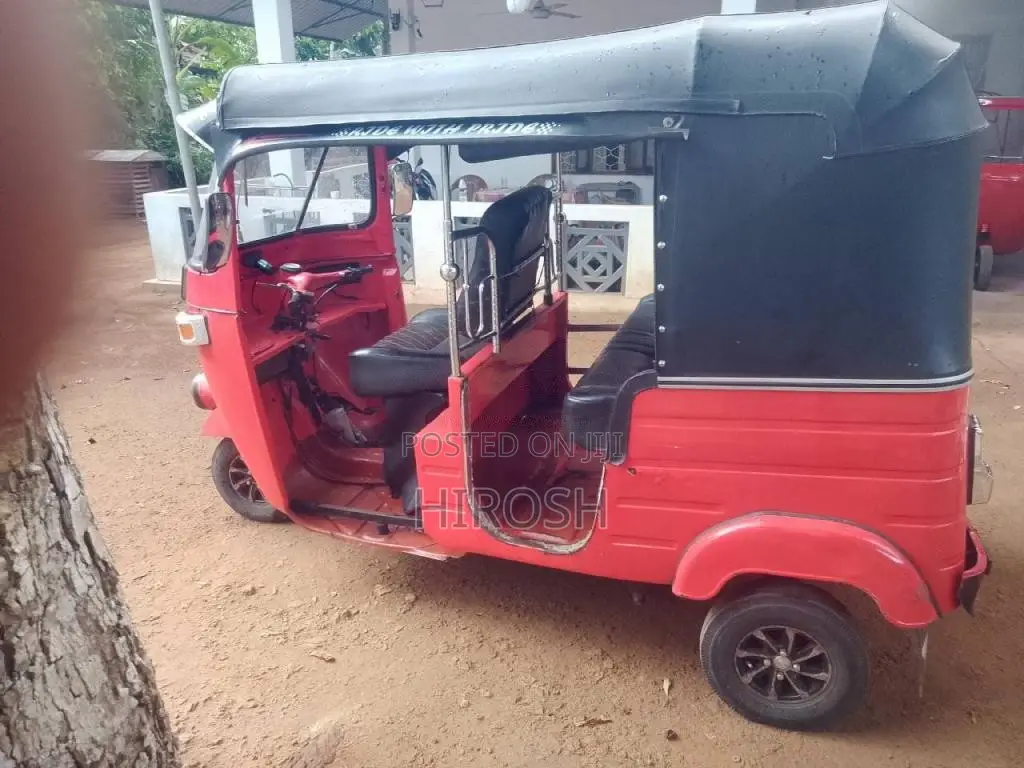 Bajaj 2 Stroke 2005 Three Wheel (Used)