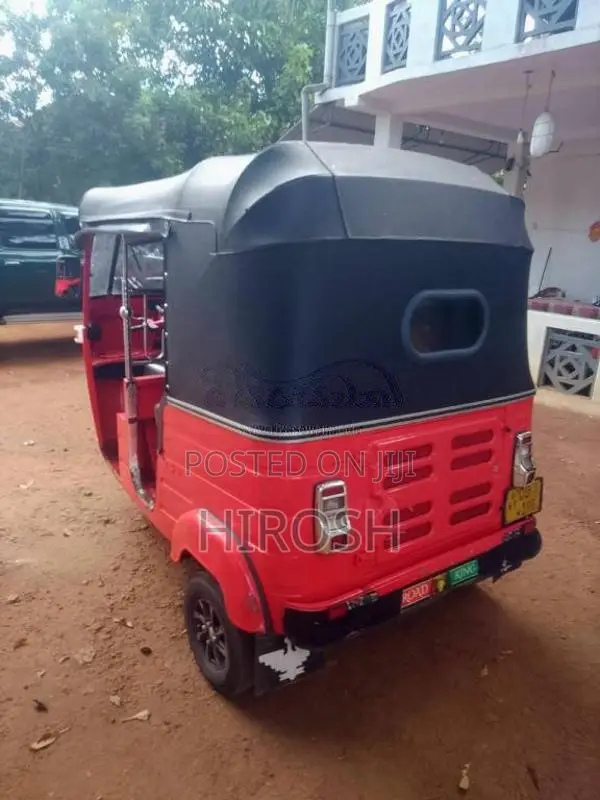 Bajaj 2 Stroke 2005 Three Wheel (Used)