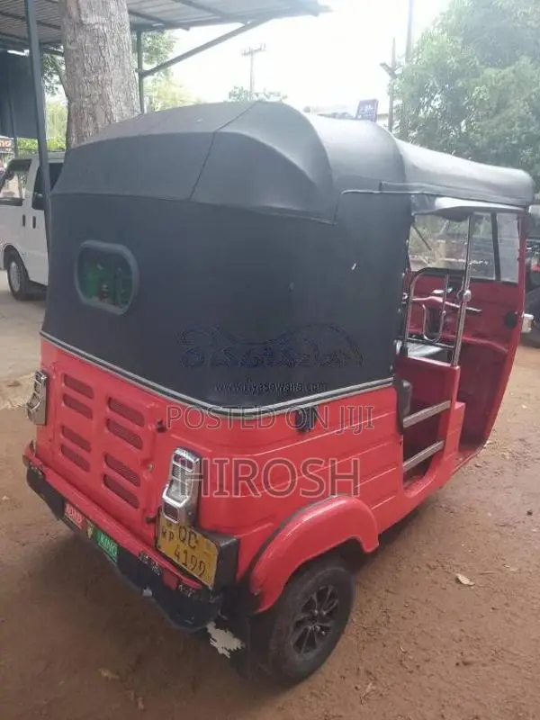 Bajaj 2 Stroke 2005 Three Wheel (Used)