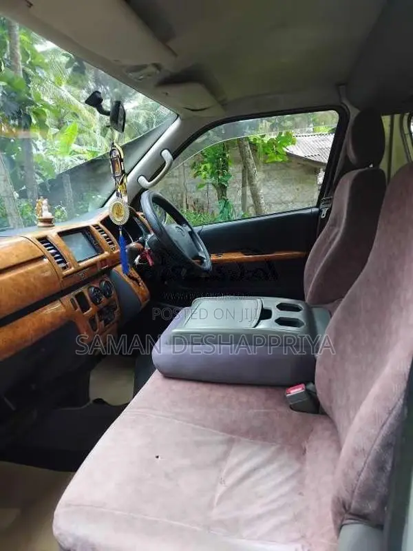Toyota KDH 2006 Van (Used)