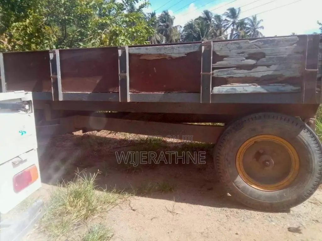 Massey-Ferguson 135 DL 1980 Tractor (Used)