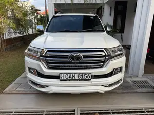 Toyota Land Cruiser V8 ZX 2015 SUV (Used)