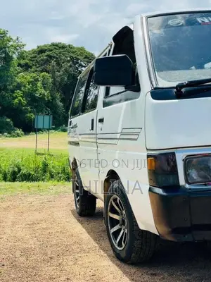 Nissan Vanette 1995 Van (Used)