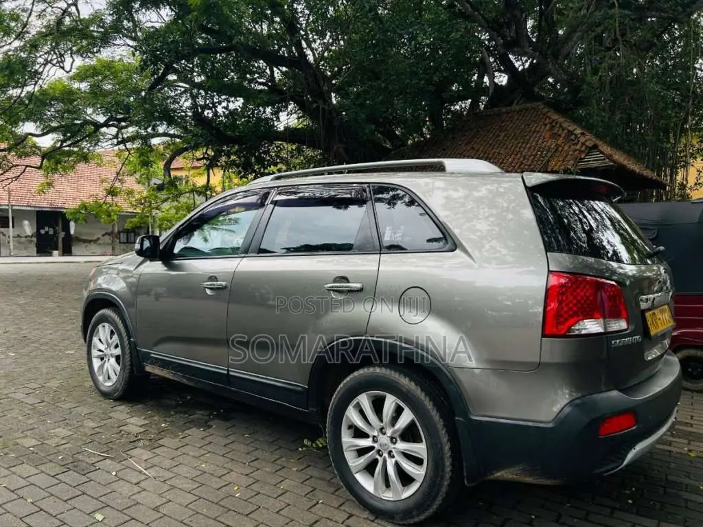 Kia Sorento 2011 SUV (Used)