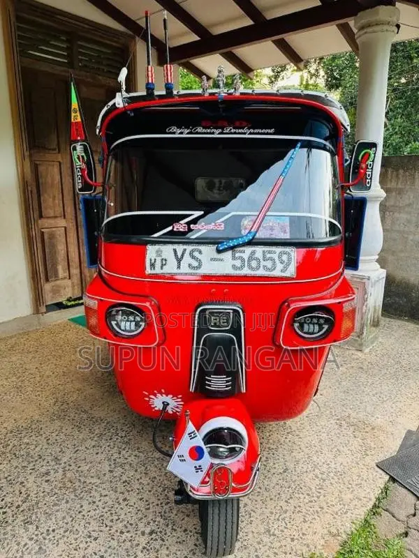 Bajaj RE 205 2011 Three Wheel (Used)