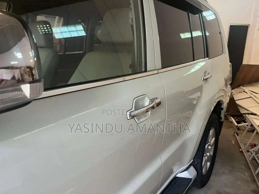 Mitsubishi Montero 2013 SUV (Used)