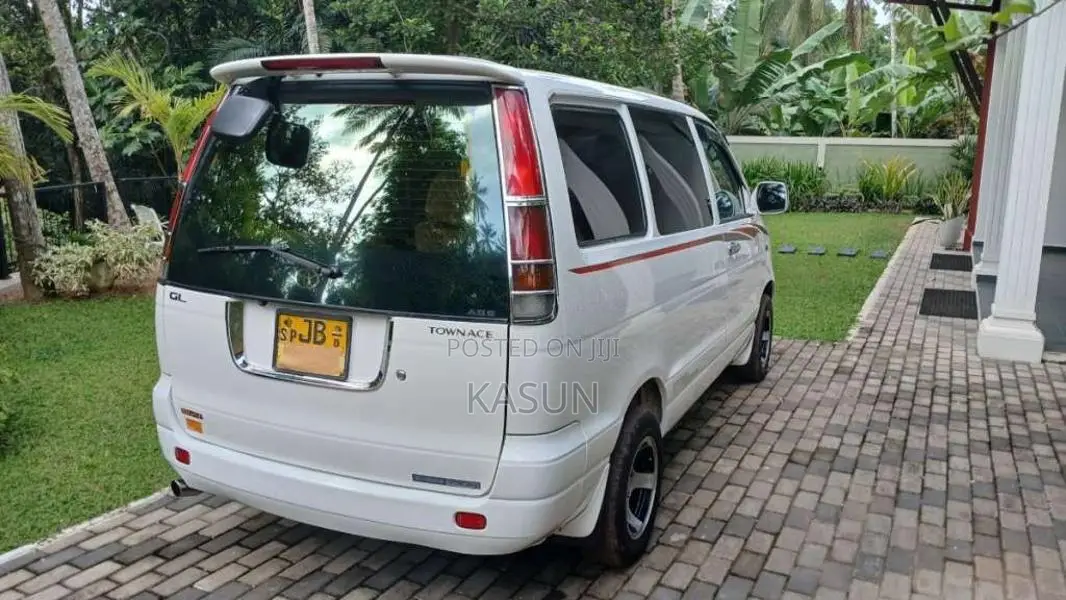 Toyota TownAce 1998 Van (Used)
