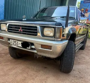 Mitsubishi L200 1999 Pickup (Used)