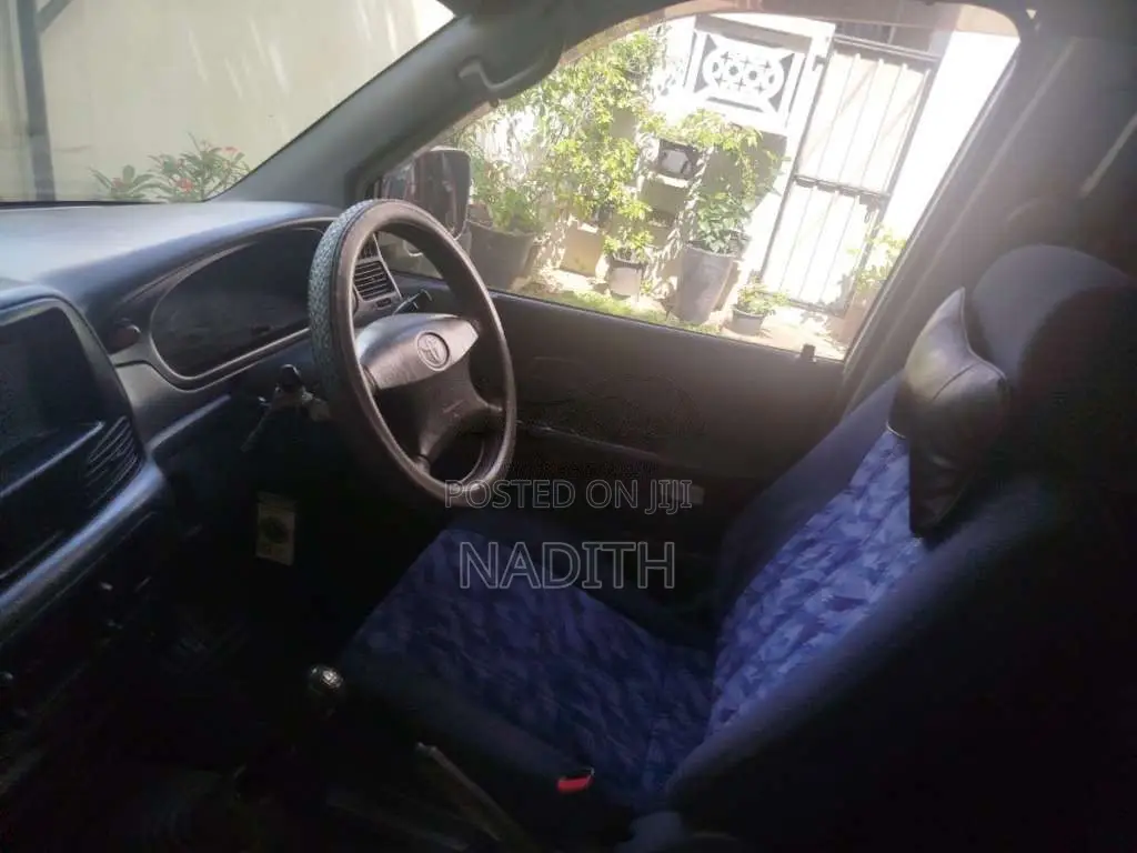 Toyota Townace Noah CR42 1999 Van (Used)