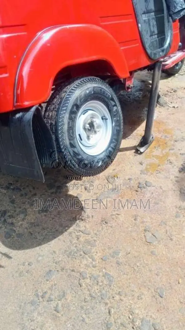 Bajaj Re 205 2012 Three Wheel (Used)