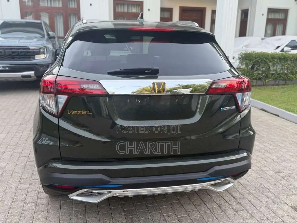 Honda Vezel 2014 SUV (Used)