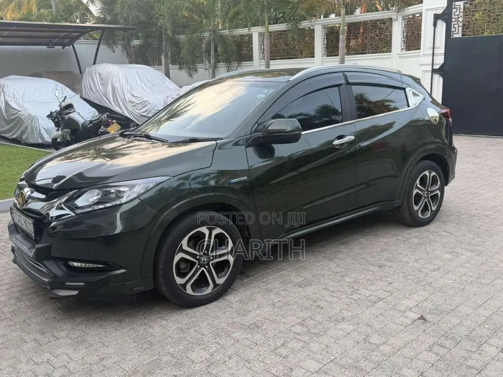 Honda Vezel 2014 SUV (Used)