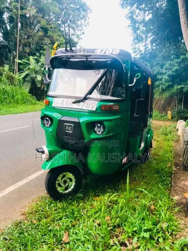 Bajaj 4 Stroke 2015 Three Wheel (Used)
